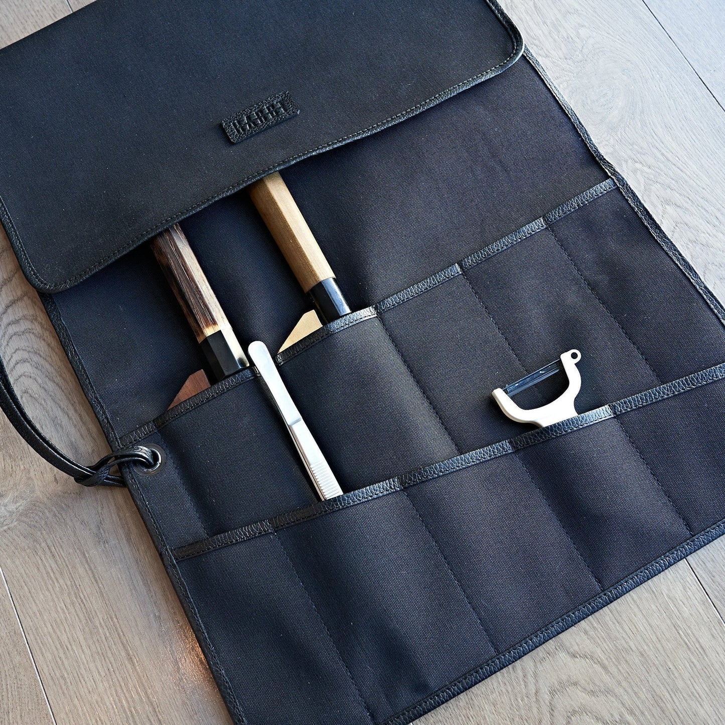 Hardt Asphyx Leather Black Large