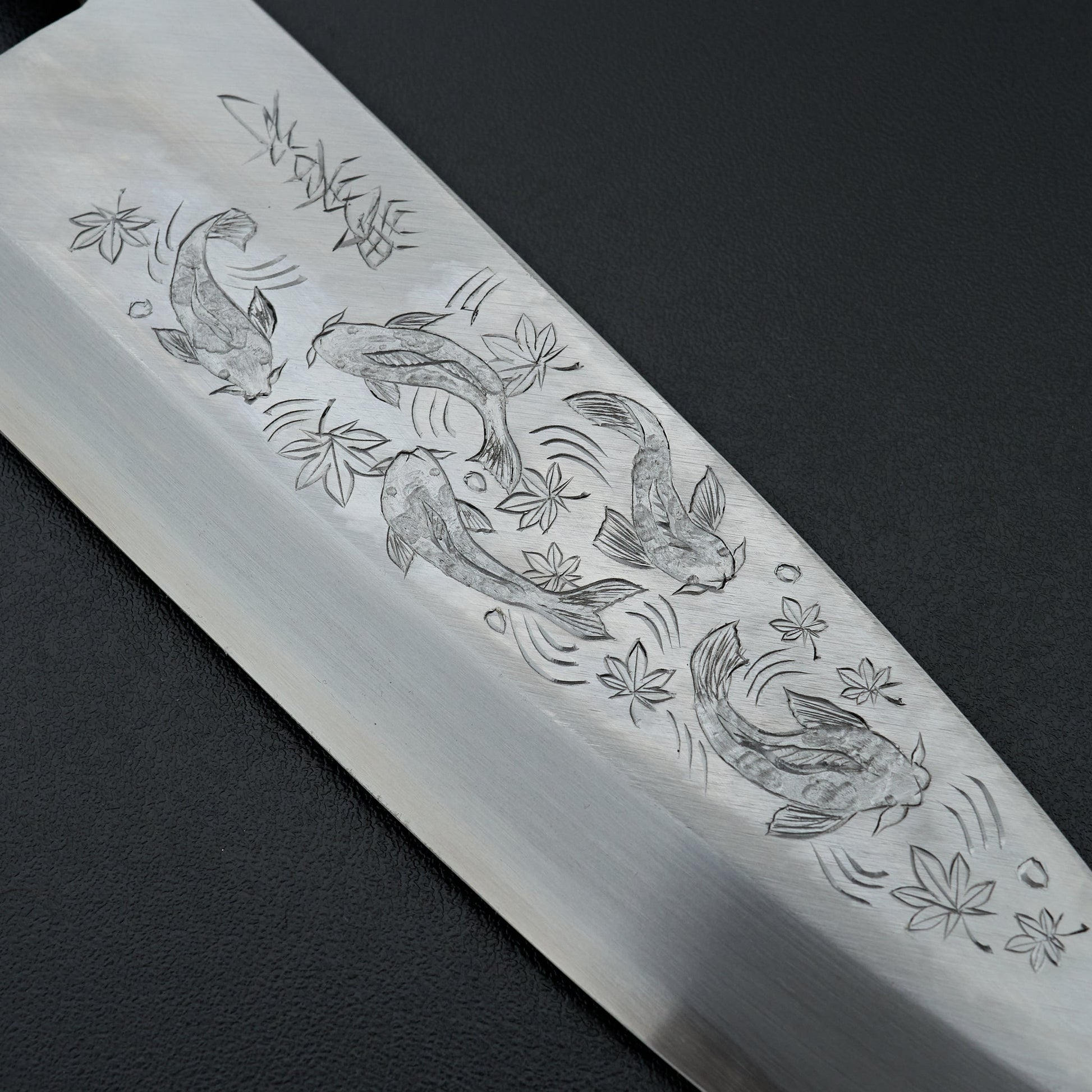 Sakai Takayuki Michiko Kubota Engraved "Koi Autumn Night" Kasumitogi Deba 225mm