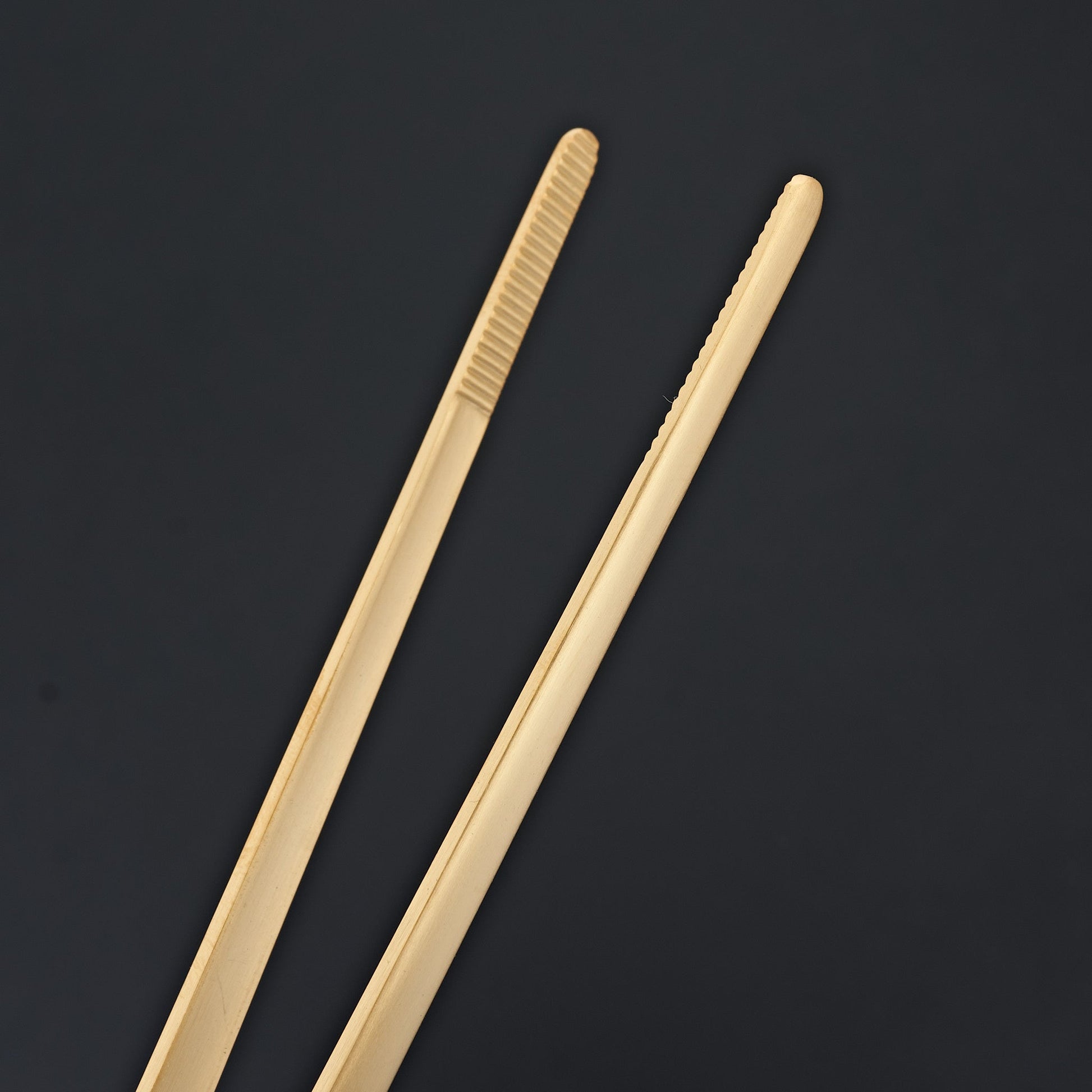 Gestura 10" Stando Tweezer Gold